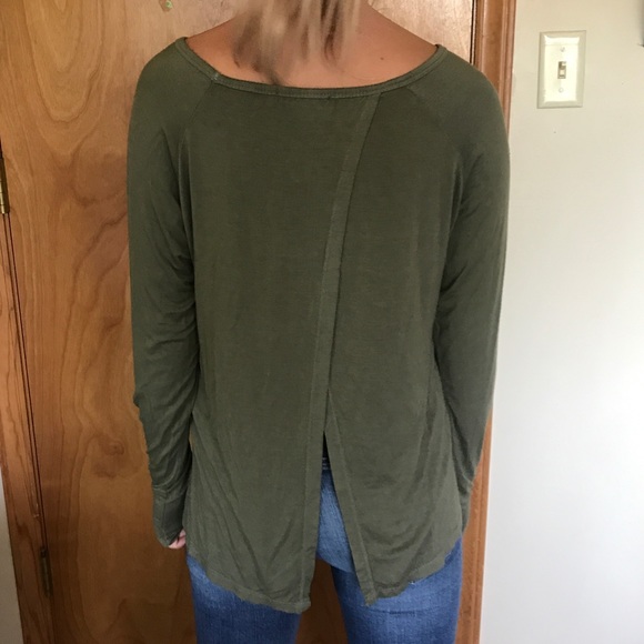 American Eagle long sleeve fly away back top - Picture 3 of 7
